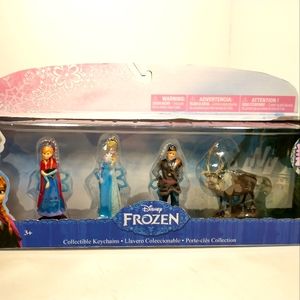 Disney Frozen Collectible Keychains Ages 3+ Elsa Anna Kristoff Sven Figurines